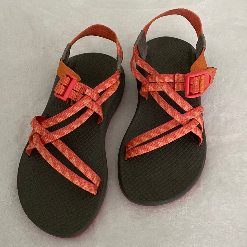 Womens Chacos sandals ZX/1